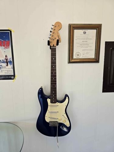 2000 Squier Stratocaster Electric Guitar